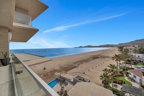Three Bedroom Ocean View | ลานระเบียง/นอกชาน