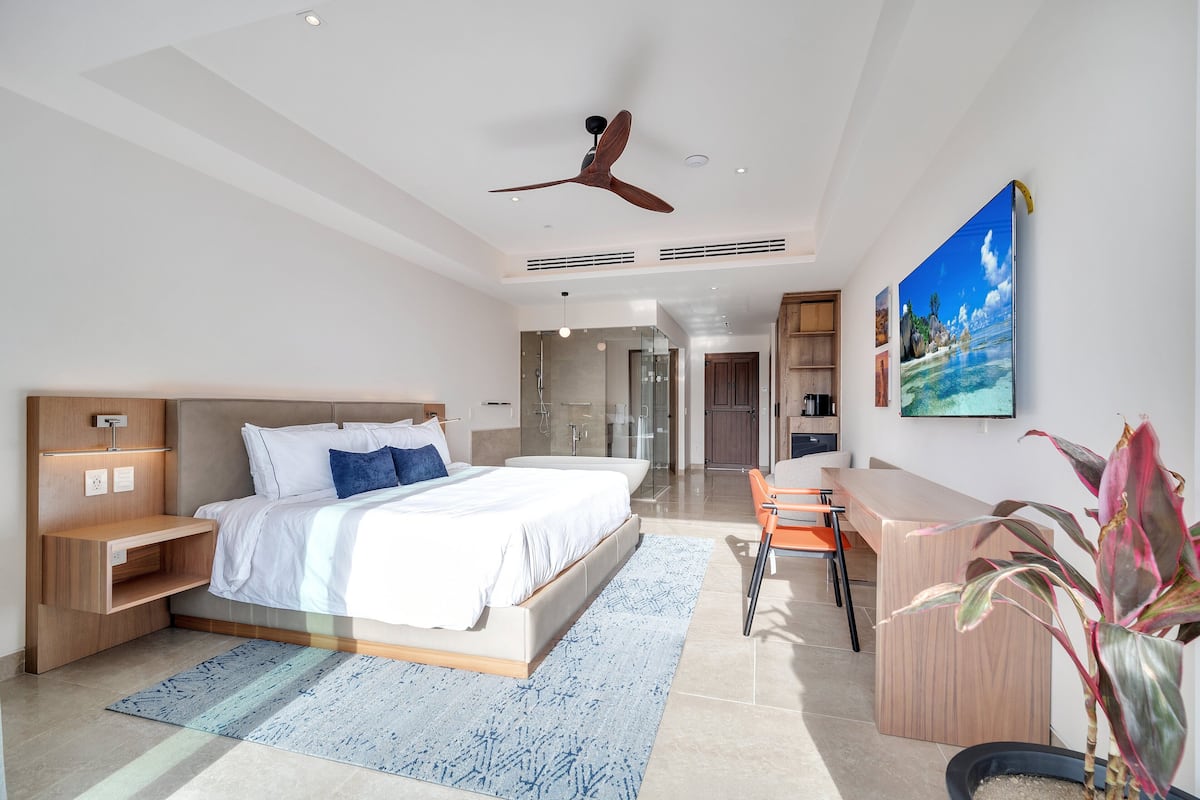 Chambre Standard | Espace de travail pour ordinateur portable, rideaux occultants