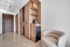 Standard Room | Living area