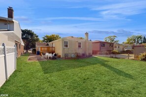Property grounds - Elmhurst Oasis: Extended O`Hare Stay (Elmhurst)