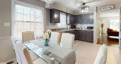 Elmhurst Oasis: Extended O`Hare Stay