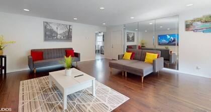 Elmhurst Oasis: Extended O`Hare Stay