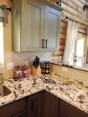 Interior - Upper Cozy Cabin in Powderhorn Ski Resort. (Mesa)