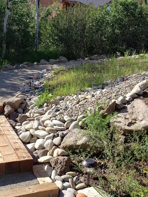 Property grounds - Upper Cozy Cabin in Powderhorn Ski Resort. (Mesa)