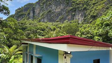 Deluxe-Villa, 2 Schlafzimmer, Balkon, Gartenblick | Terrasse/Patio