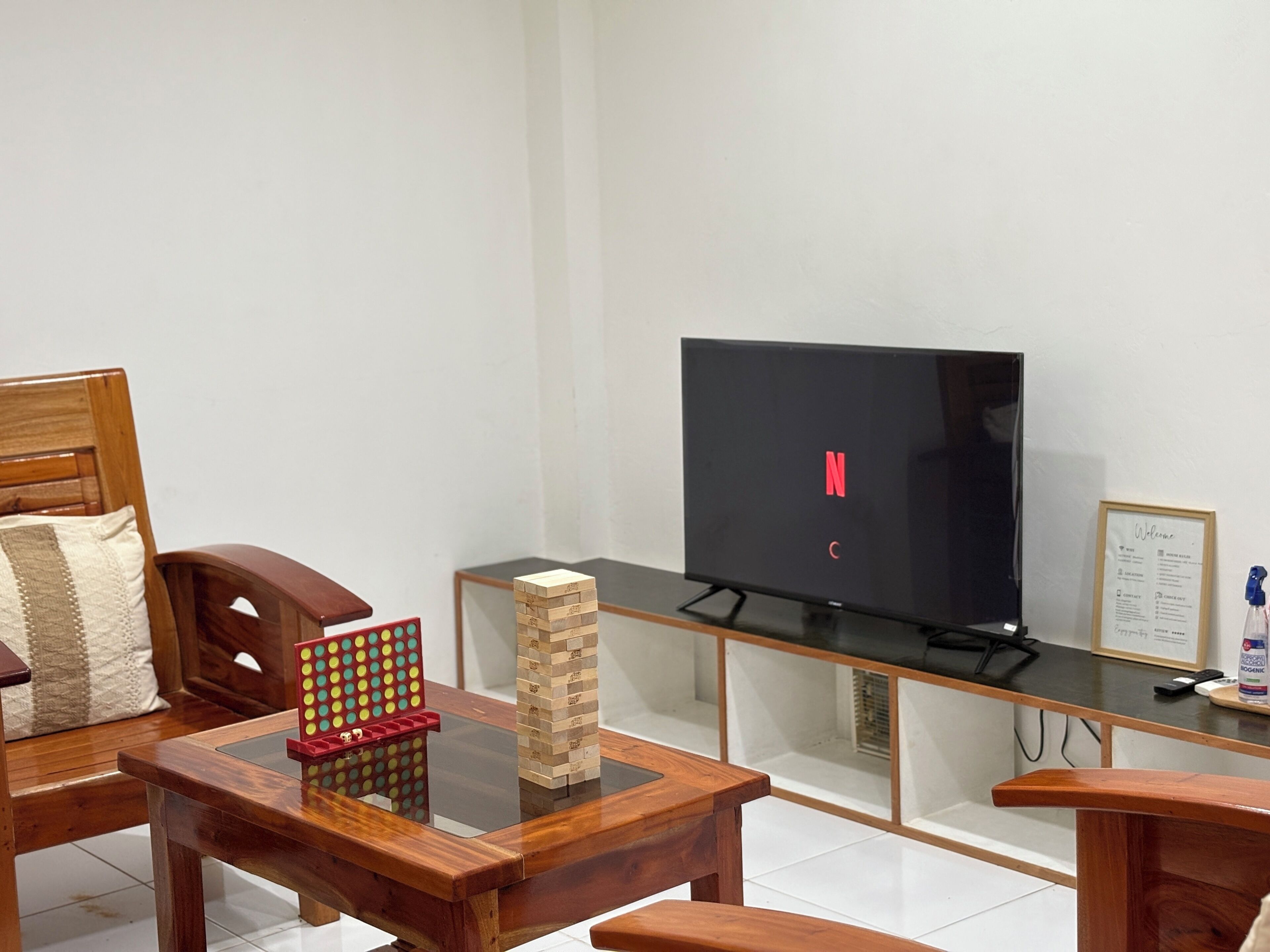 デラックス ヴィラ 2 ベッドルーム バルコニー ガーデンビュー | リビング エリア | 薄型テレビ