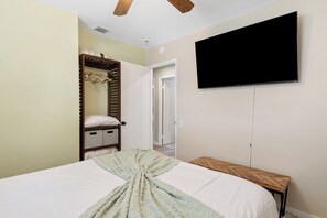 3 bedrooms, iron/ironing board, WiFi, bed sheets - 3BR Relaxing Desert Oasis  Hot Tub Pool BBQ Games (Bermuda Dunes)