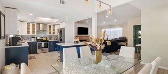 3BR Relaxing Desert Oasis  Hot Tub Pool BBQ Games