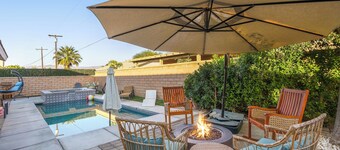 3BR Relaxing Desert Oasis  Hot Tub Pool BBQ Games