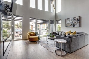 Living area - Luxury Newly Built 4 BR 4 Bath Home w/ Rooftop and Grill! (Dallas)