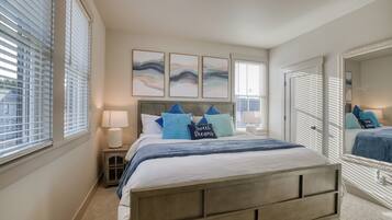 Bügeleisen/Bügelbrett, Reisekinderbett, kostenloses WLAN, Bettwäsche