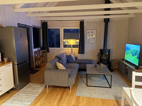 Cheerful forest cabin. Fireplace & Hot tub