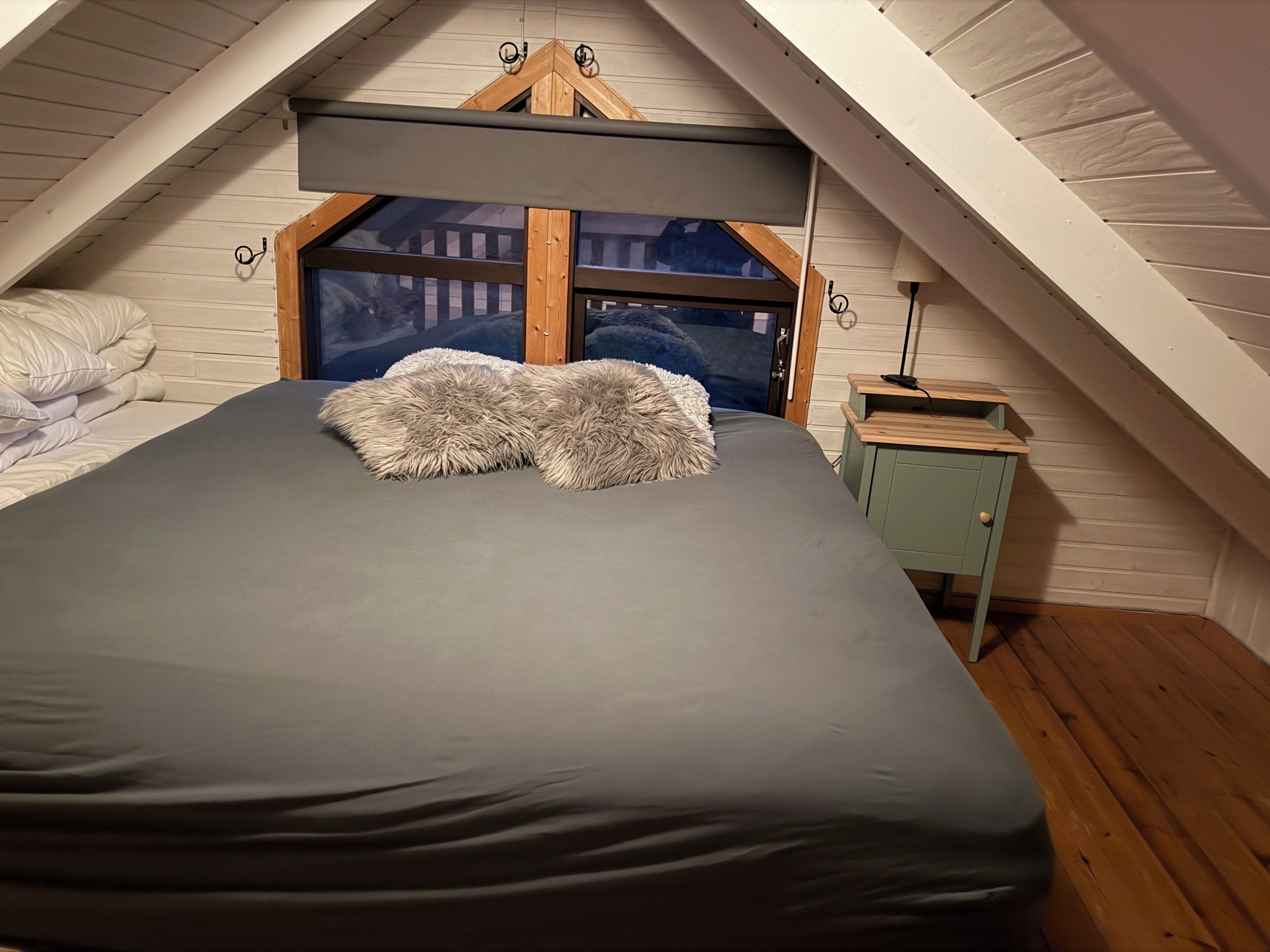 2 makuuhuonetta, silitysrauta/-lauta, Wi-Fi, vuodevaatteet