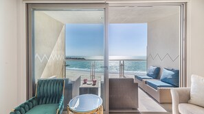Smart TV, stereo - One 1207-Hotel Room– State-of-the-Art Resort Offering Unmatched Luxury and Sea of Cortez Scenery (Puerto Peñasco)