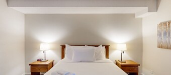 Inviting slopeside condo with fireplace, fast Wi-Fi & walk-to-lift access