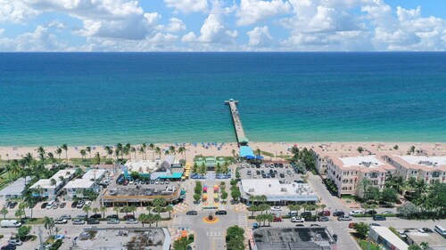 Pet Friendly Lauderdale by The Sea Beach Pad!