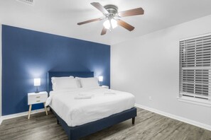 2 chambres, bureau, fer et planche à repasser, Wi-Fi gratuit