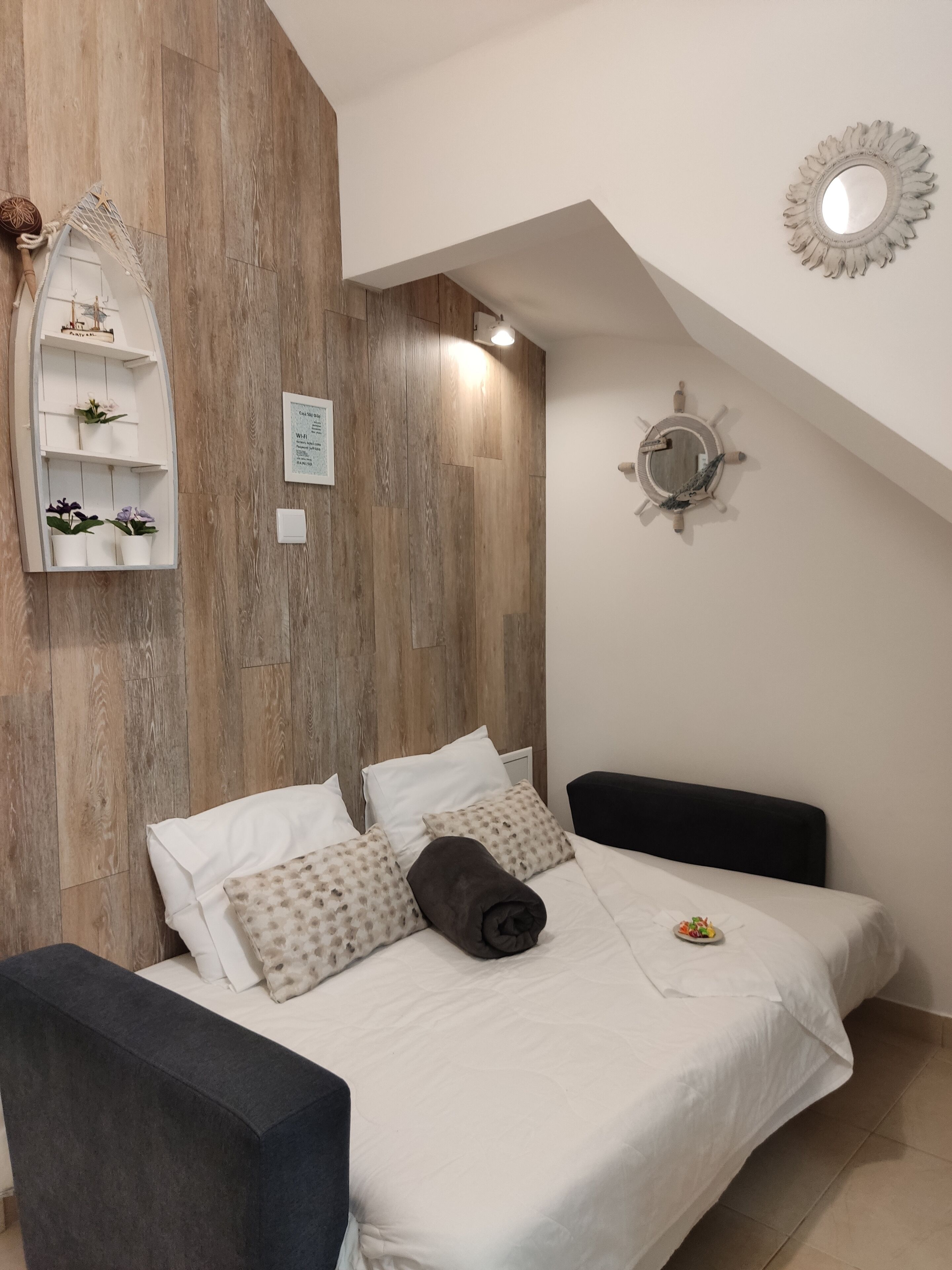 1 غرفة نوم ومكواة/لوح كي وواي فاي وملاءات أسرّة