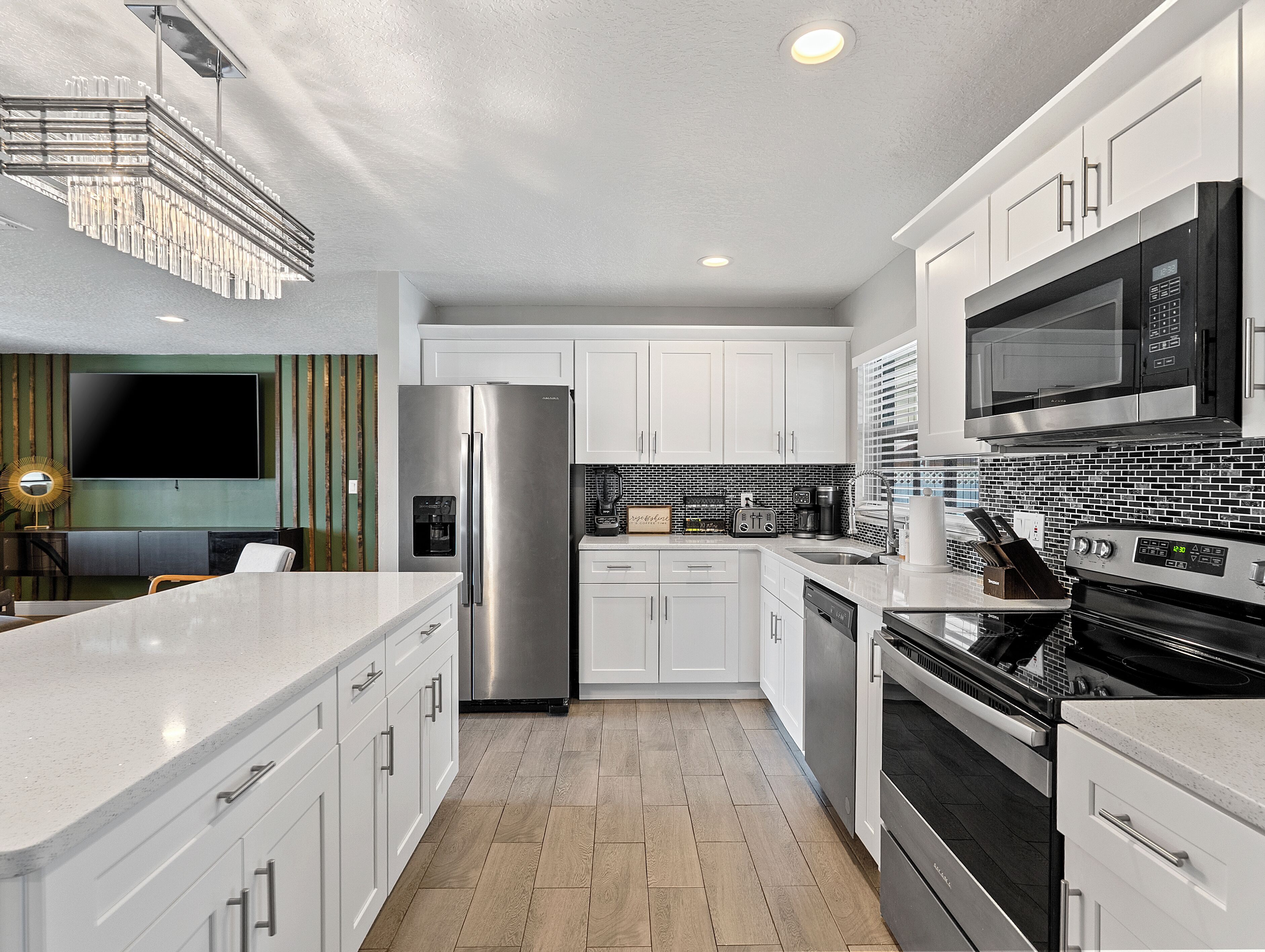 Microwave, oven, stovetop, dishwasher