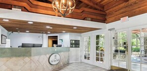 Lobby - Beautiful Updates - Relaxing Views - Close to Pool (Naples)