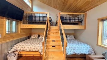 1 bedroom, bed sheets
