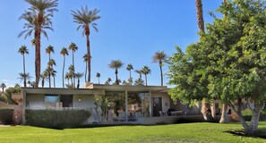 Exterior - MID CENTURY MODERN  3 Bedroom  Rancher in Beautiful Indian Wells (Indian Wells)