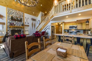 Interior - Bearfoot Lodge in Angel Fire (Angel Fire)