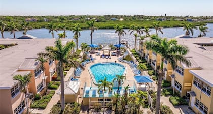 Cozy Barefoot Beach Condo E-217 – Just 100 Steps from Indian Shores Beach.