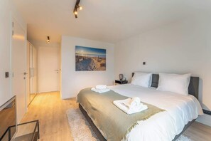 5 多间卧室、办公桌、熨斗/熨衣板、WiFi