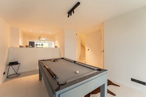 Game room - Modern & Spacious House (Kortrijk)