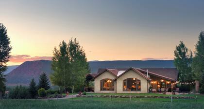 Stargazing Mountain Escape Near Carbondale | Starlight