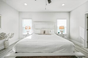 4 室のベッドルーム、アイロン / アイロン台、WiFi、ベッドシーツ