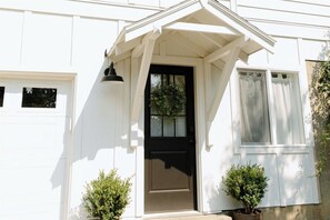 تفاصيل الفندق من الخارج