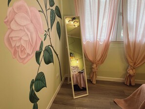 スタンダード アパートメント | 羽毛の掛け布団、低反発ベッド、ミニバー、セーフティボックス (室内)