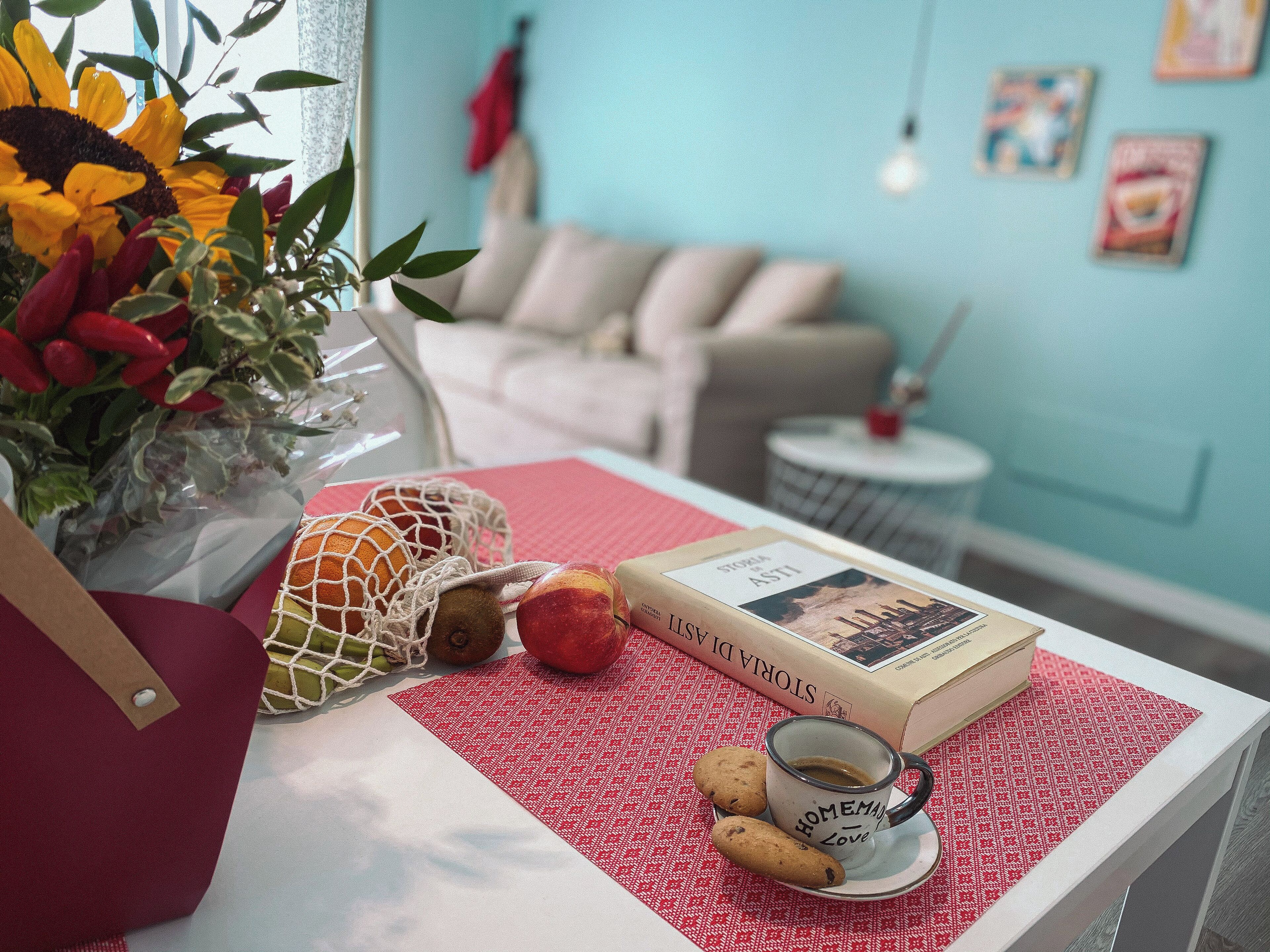 Appartement Standard | Coin séjour | TV connectée de 50 pouces avec chaînes par câble