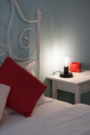 スタンダード アパートメント | 羽毛の掛け布団、低反発ベッド、ミニバー、セーフティボックス (室内)