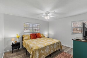 3 chambres, fer et planche à repasser, accès au Wi-Fi (inclus)