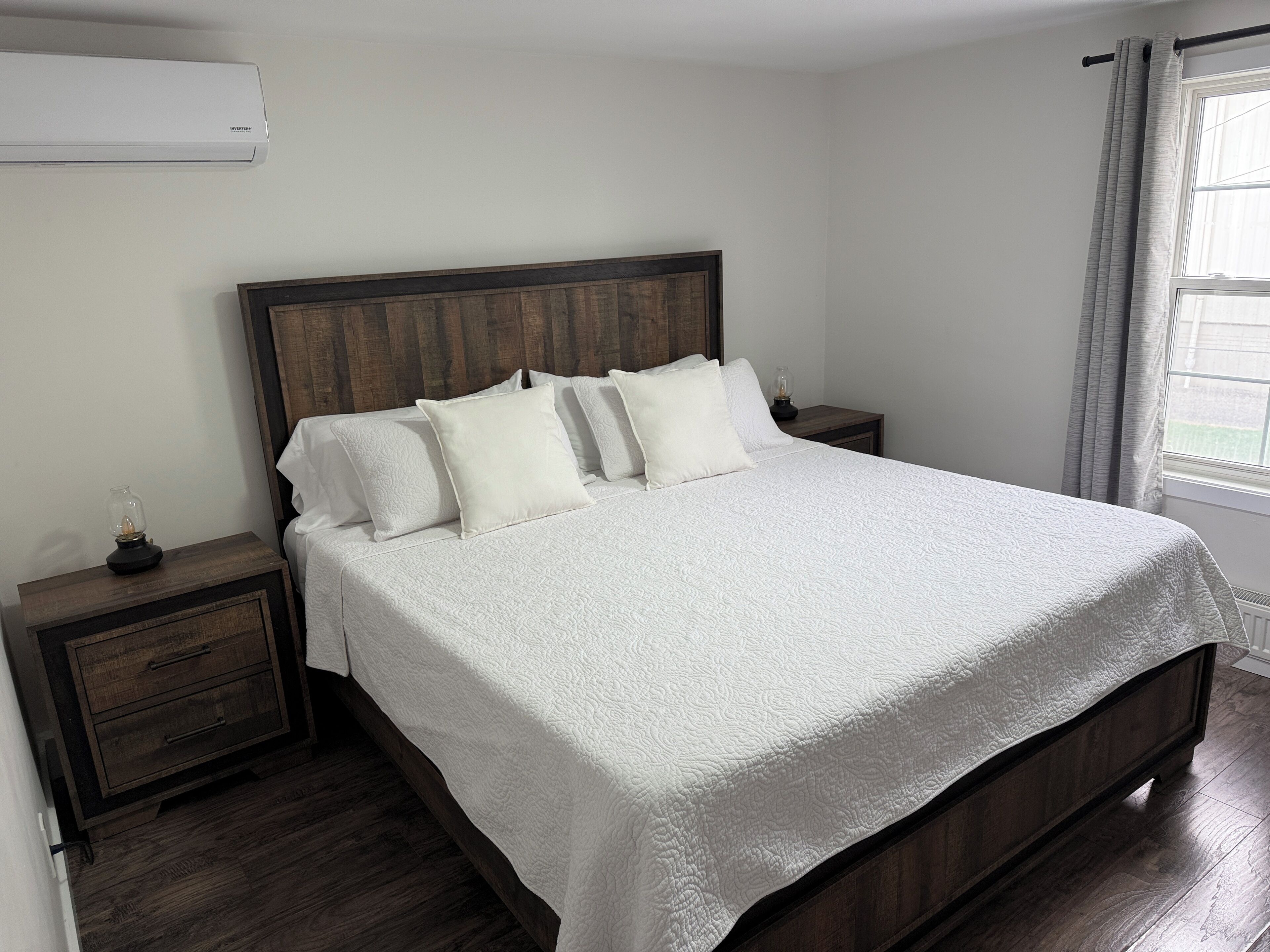 Stylish Fun Spacious Place 10 Min To Niagara Falls - Niagara Falls