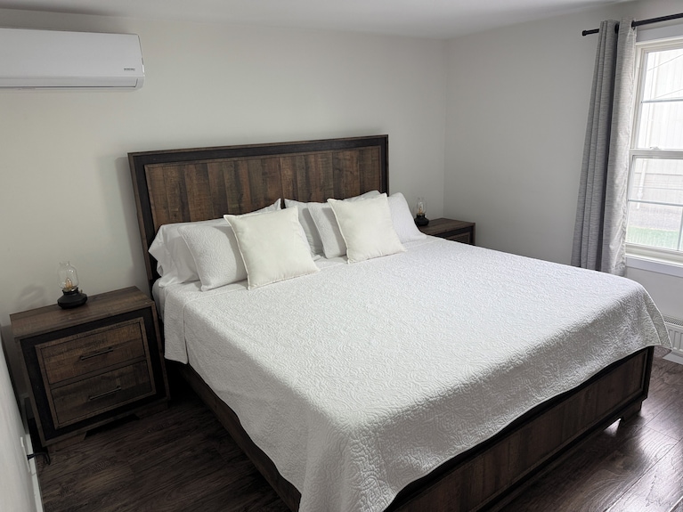 Stylish Fun Spacious Place 10 Min To Niagara Falls - Niagara Falls