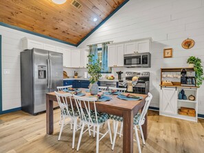 Dining - Dragonfly Grove ~ Hot Tub, Sauna, Outdoor Movies (Pigeon Forge)