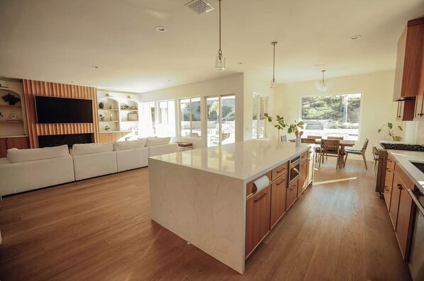 Interior - Sprawling 5 Acre Mansion with State of the Art Golf Simulator + Pickleball Court (Castaic)