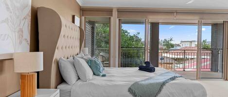 6 habitaciones, escritorio, wifi gratis y ropa de cama