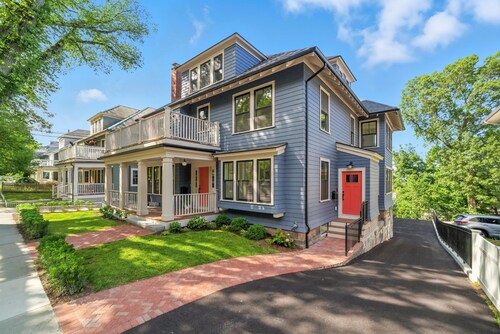 Luxurious 1-of-a-kind home with sweeping City views in Coolidge Corner Brookline