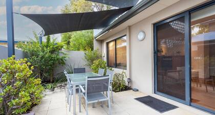 Townhouse on Coode in the heart of South Perth