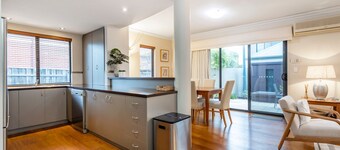 Townhouse on Coode in the heart of South Perth