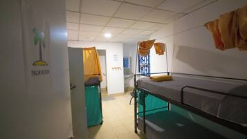 Dortoir Partagé Standard (Bed in 4-bed) | Coffres-forts dans les chambres