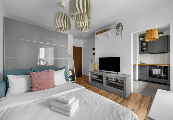 Iron/ironing board, WiFi, bed sheets - Podskarbińska Modern Space Studio (Warszawa)