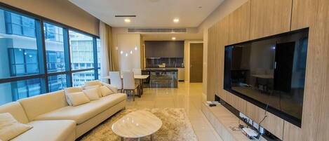 テレビ、書斎 / ワークスペース