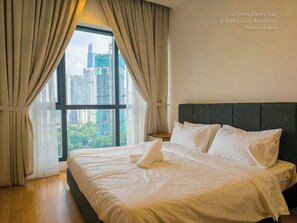 2 bedrooms, iron/ironing board, free WiFi, bed sheets - 2R2B KLCC ARIA Hi Luxury | Amazing Facilities ZEN (Aria, Kuala Lumpur)