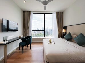 Bügeleisen/Bügelbrett, Reisekinderbett, kostenloses WLAN, Bettwäsche